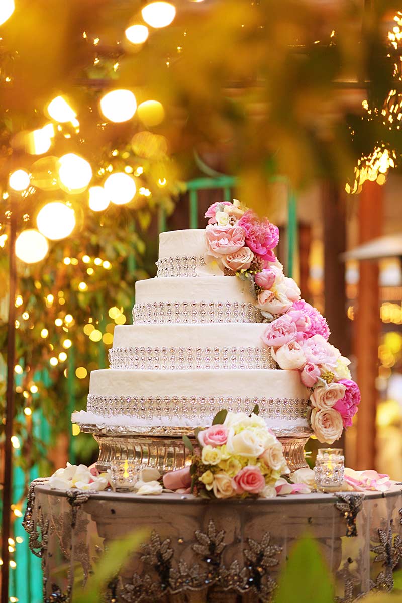 the-hacienda-wedding-cake-gazebo