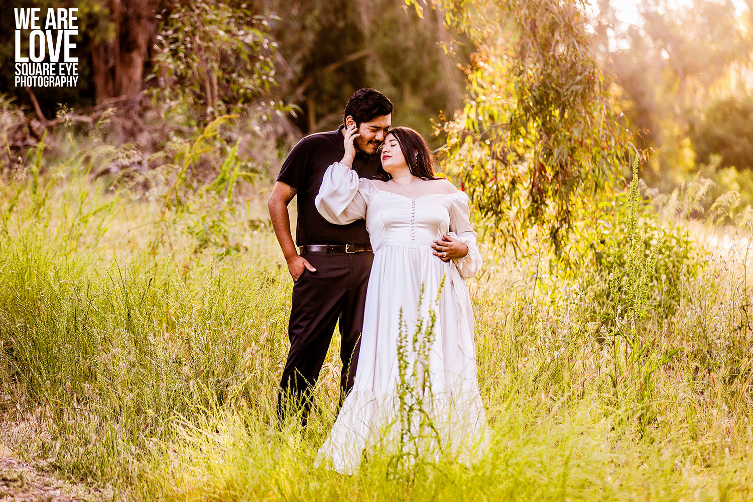 full-figured-curvy-girl-posing-2