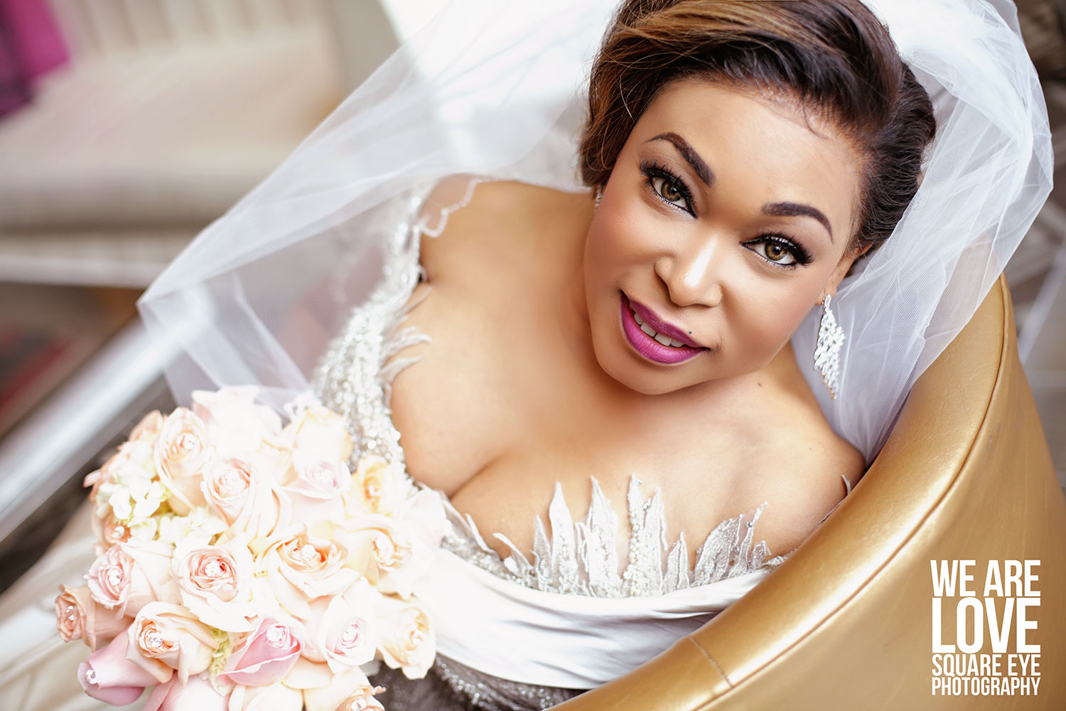 plus-size-bride-photographed-from-above