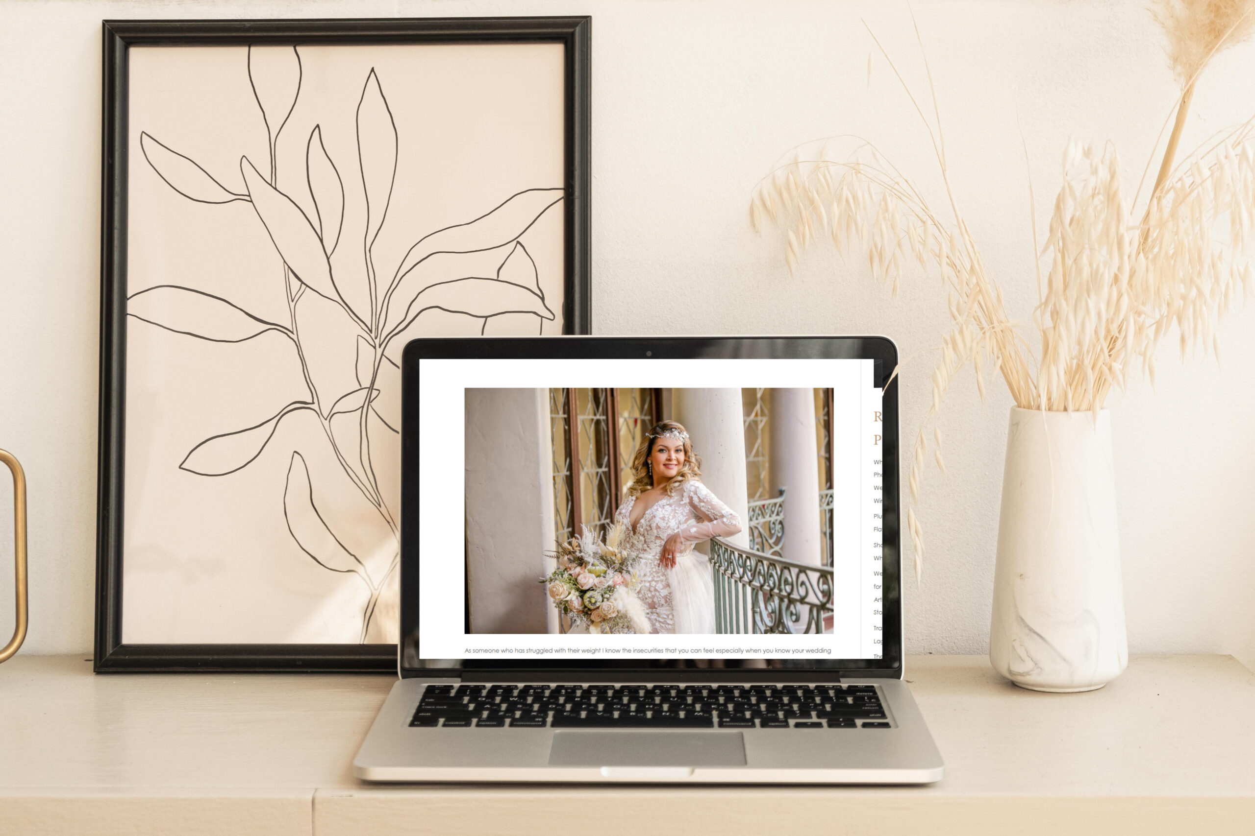 10-POSES-FOR-PLUS-SUIZE-BRIDES-BLOG-GLOBAL 10-POSES-FOR-PLUS-SUIZE-BRIDES-BLOG-GLOBAL