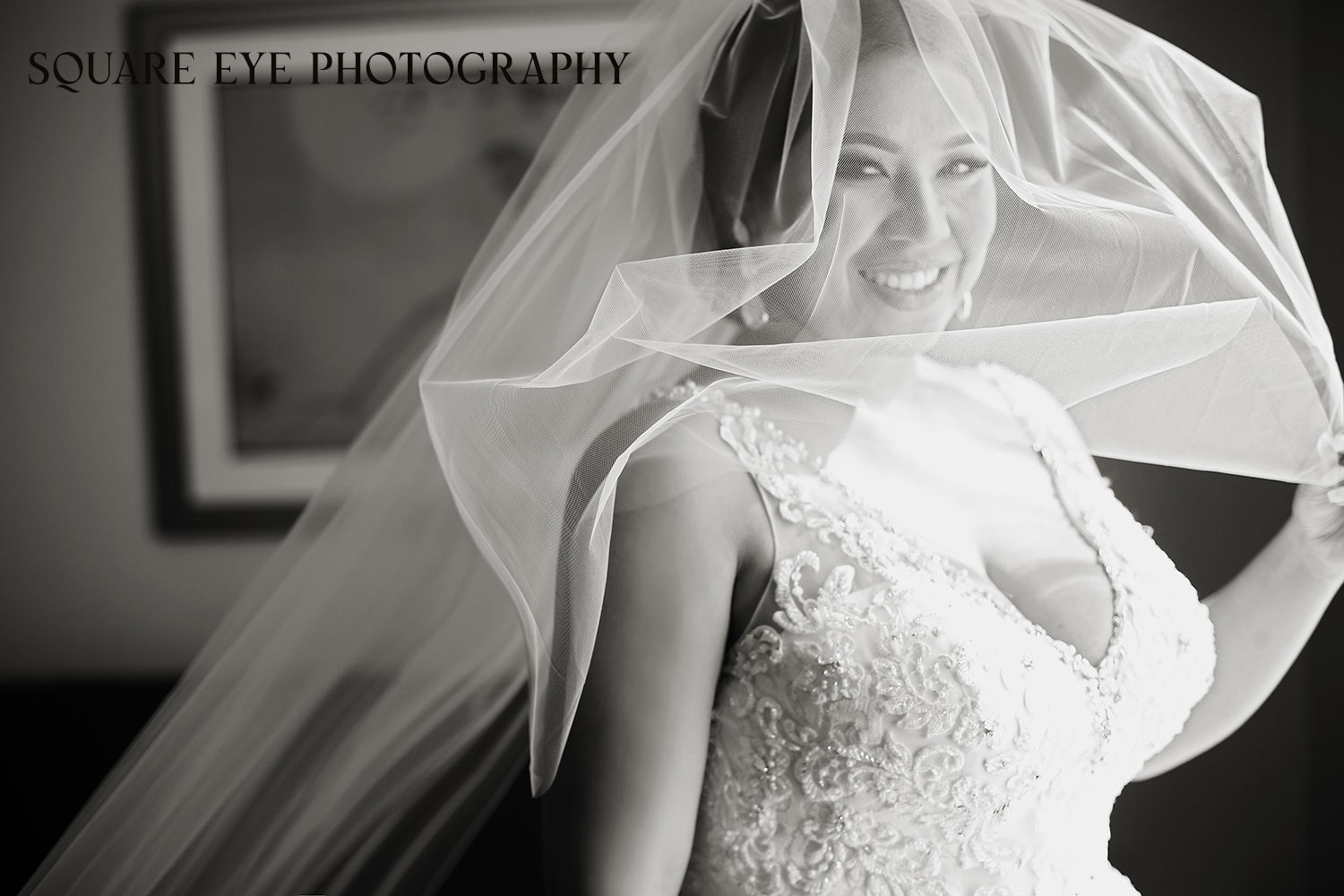 bride-getting-ready-uner-veil-photos bride-getting-ready-uner-veil-photos